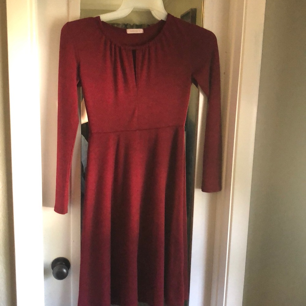 Cute dress!